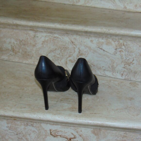 DKNY Genevieve Stiletto Black & Gold Spell Out Pump Heels Pointed Toe- Size 7.5 - Picture 7 of 9